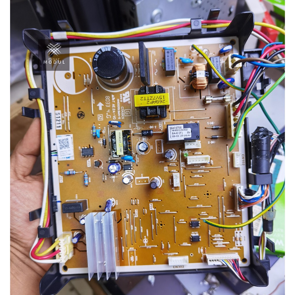 modul pcb kulkas hitachi inverter R-H24PGD4-SLS / logic board hitachi inverter refrigerator / hitach