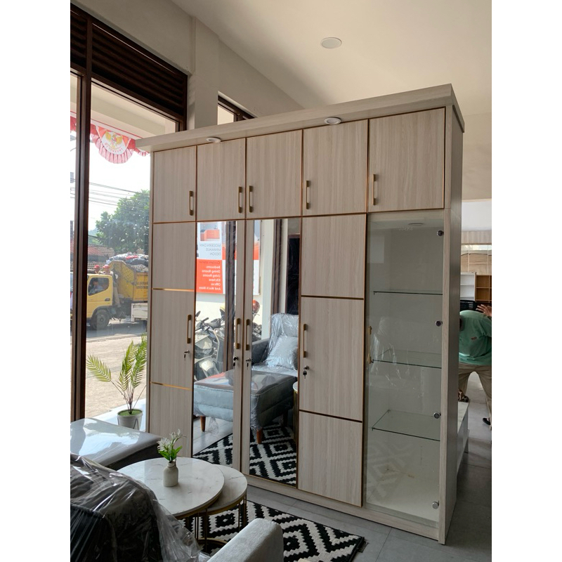 Rumah Qta- Lemari pakaian 4pintu HPL
