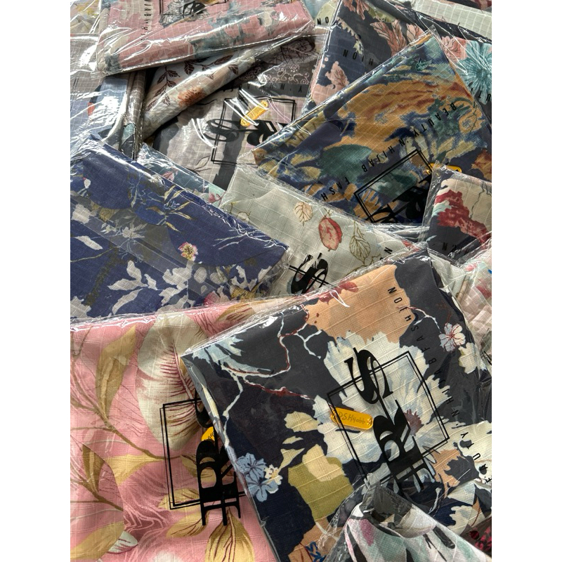 KERUDUNG RS HIJABB SEGIEMPAT WAPLE POLYESTER MOTIF RANDOM HIJAB PERSEGI