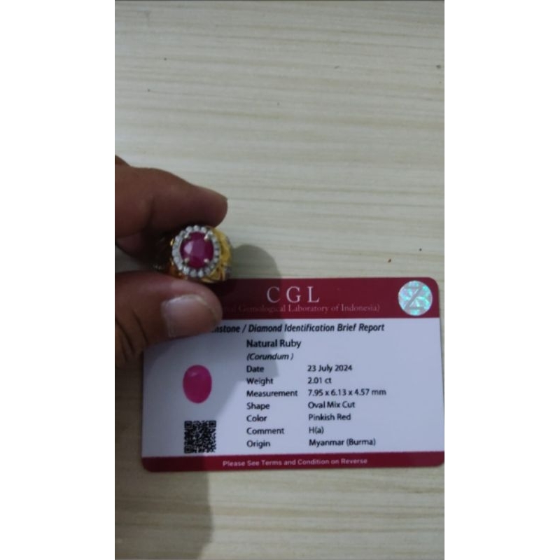 permata natural ruby