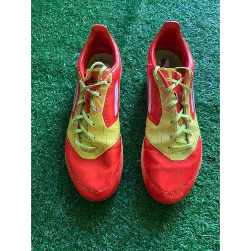 sepatu bola adidas f10