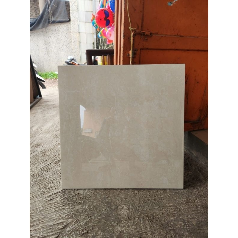 granit 60x60 mulia crem motip466