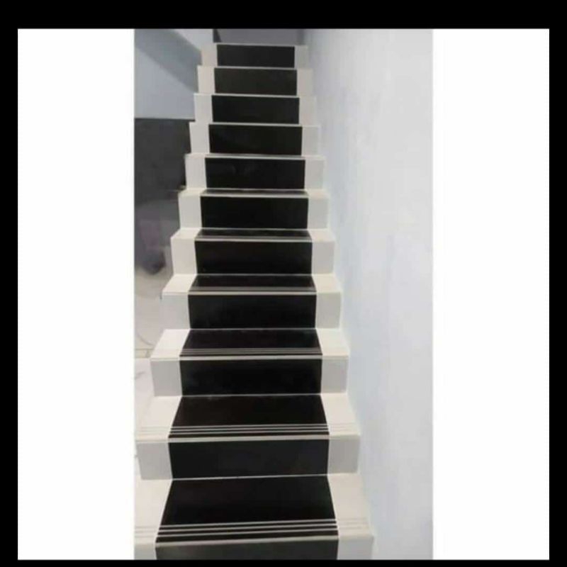 Granit anak tangga 30x80 20x80 sambungan hitam dan cream