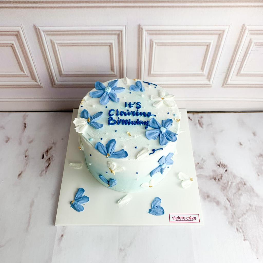 

Kue Ulang Tahun/Birthday Cake/Kue Ultah Tema Bunga Biru/Flower Blue/Kue Birthday Jakarta