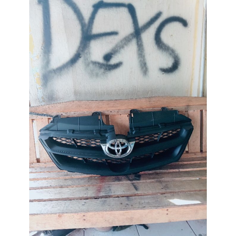 griel bemper depan Avanza vvti i 2010