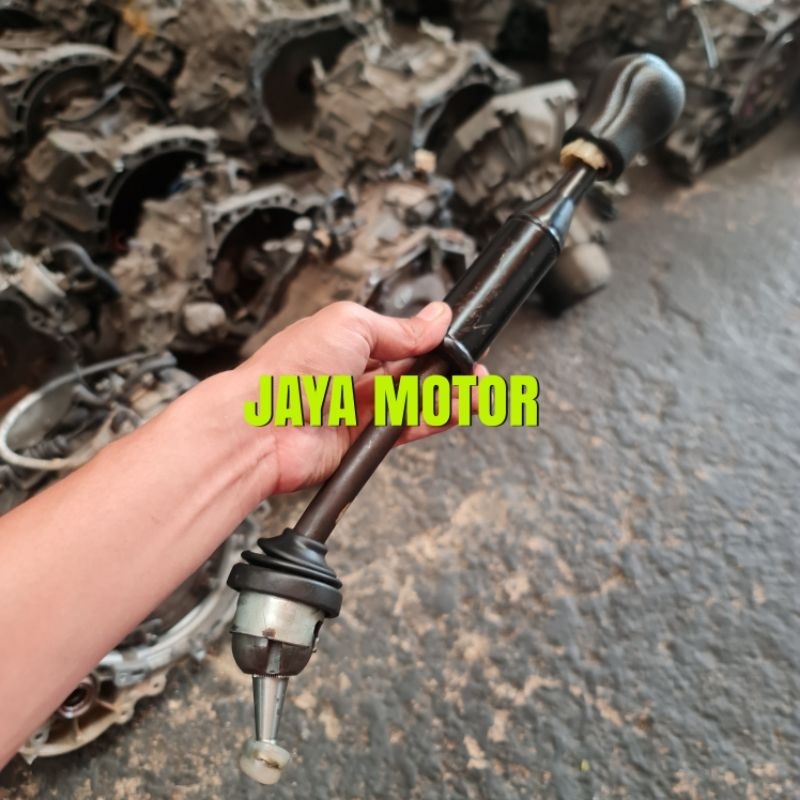 Tuas Tongkat Transmisi Manual Toyota Innova Reborn
