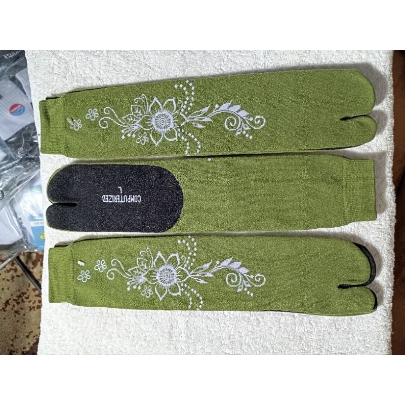 kaos kaki jempol motif bunga wanita panjang