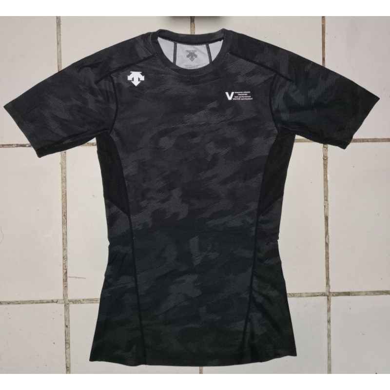 Thrift Kaos olahraga Descente