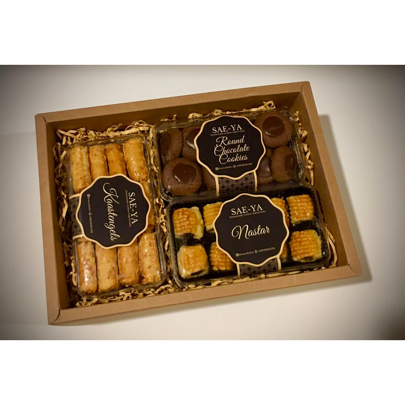 

Saeya Hampers 3 Cookies. Cocok untuk kado.