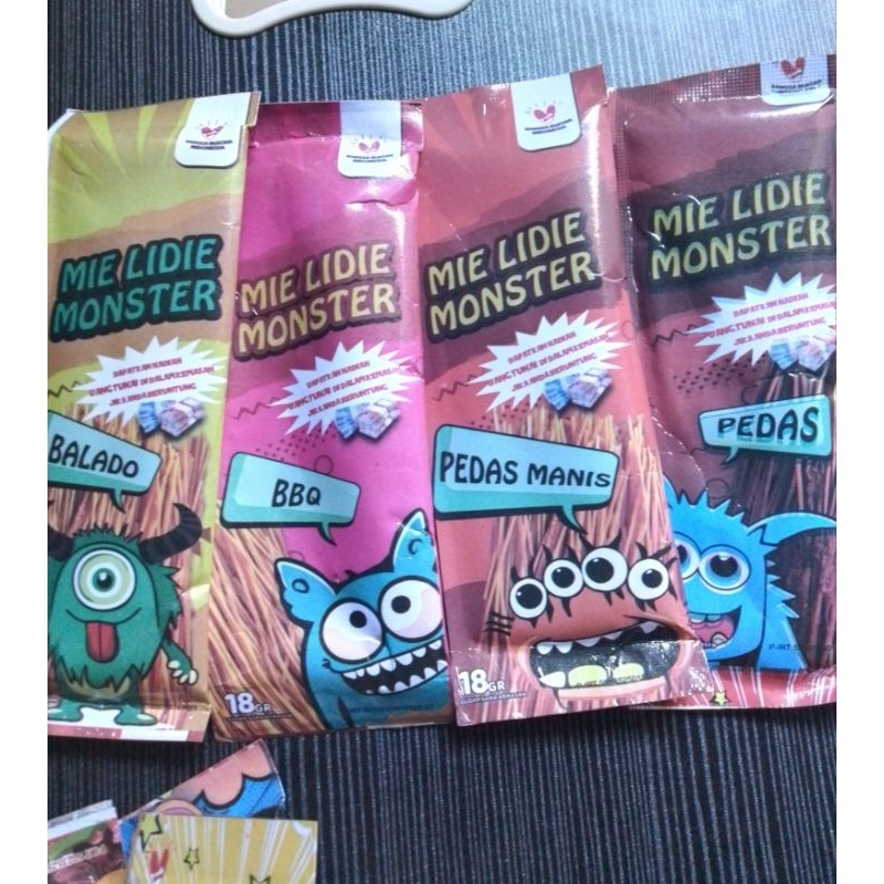 

snack enak mie lidi monster