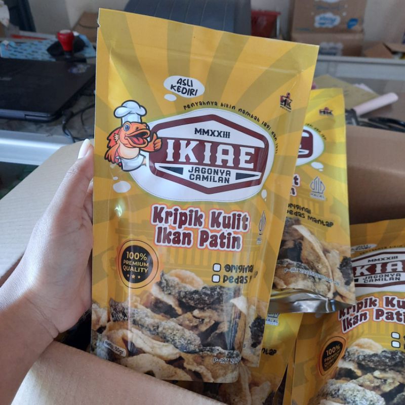 

⭐AJ⭐ KRIPIK KULIT IKAN PATIN PEDAS DAN ORIGINAL