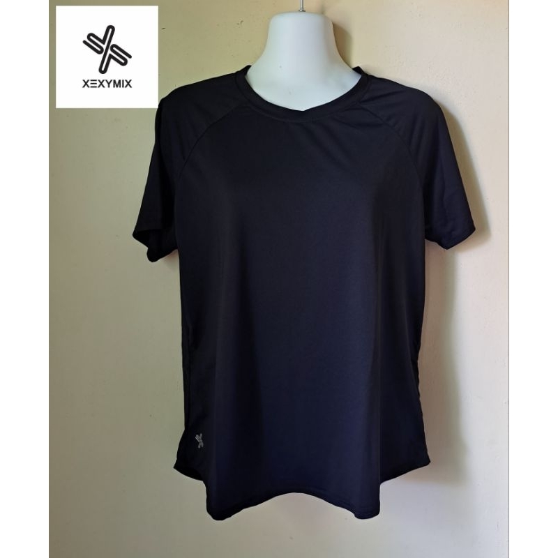 [PRELOVED/THRIFT] XEXYMIX KAOS T-SHIRT ATASAN SPORT OLAHRAGA WANITA WARNA HITAM