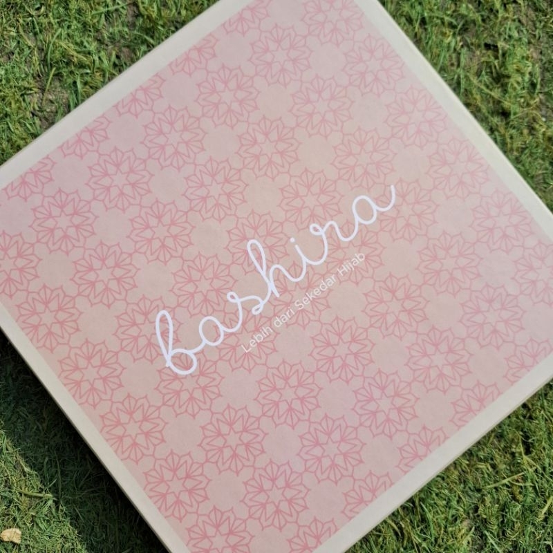 Custom hardbox hijab  23x23x3