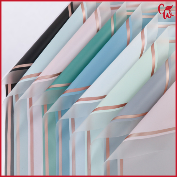 

Kertas Buket Bunga Transparent Frame Gold Line Flower Wrapping Cellophane Waterproof KB6013