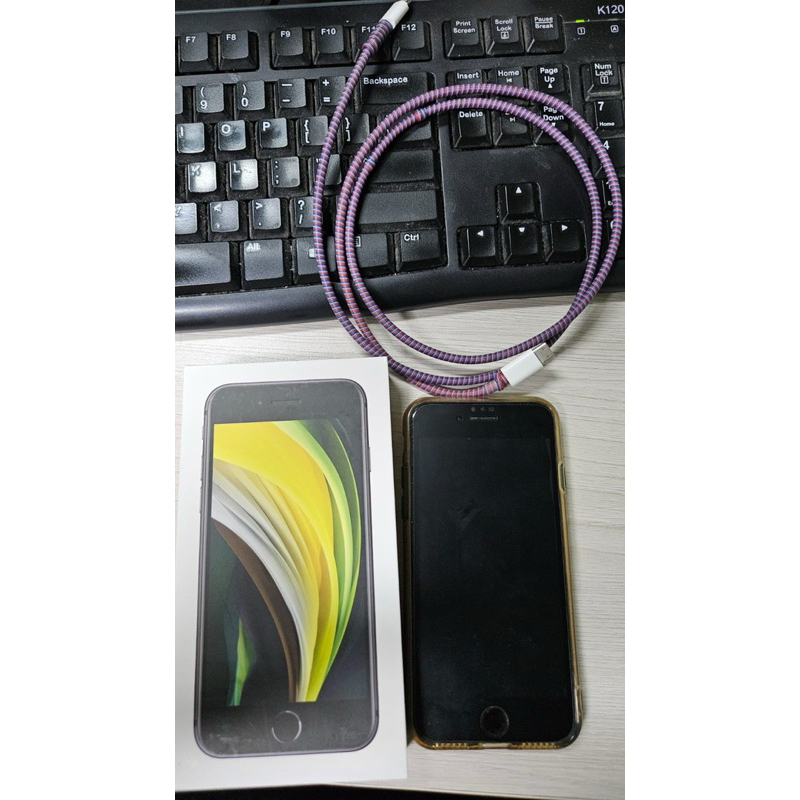 Iphone SE 2nd Generation 2020 64 GB second bekas pemakaian pribadi Full Set IBOX ORI