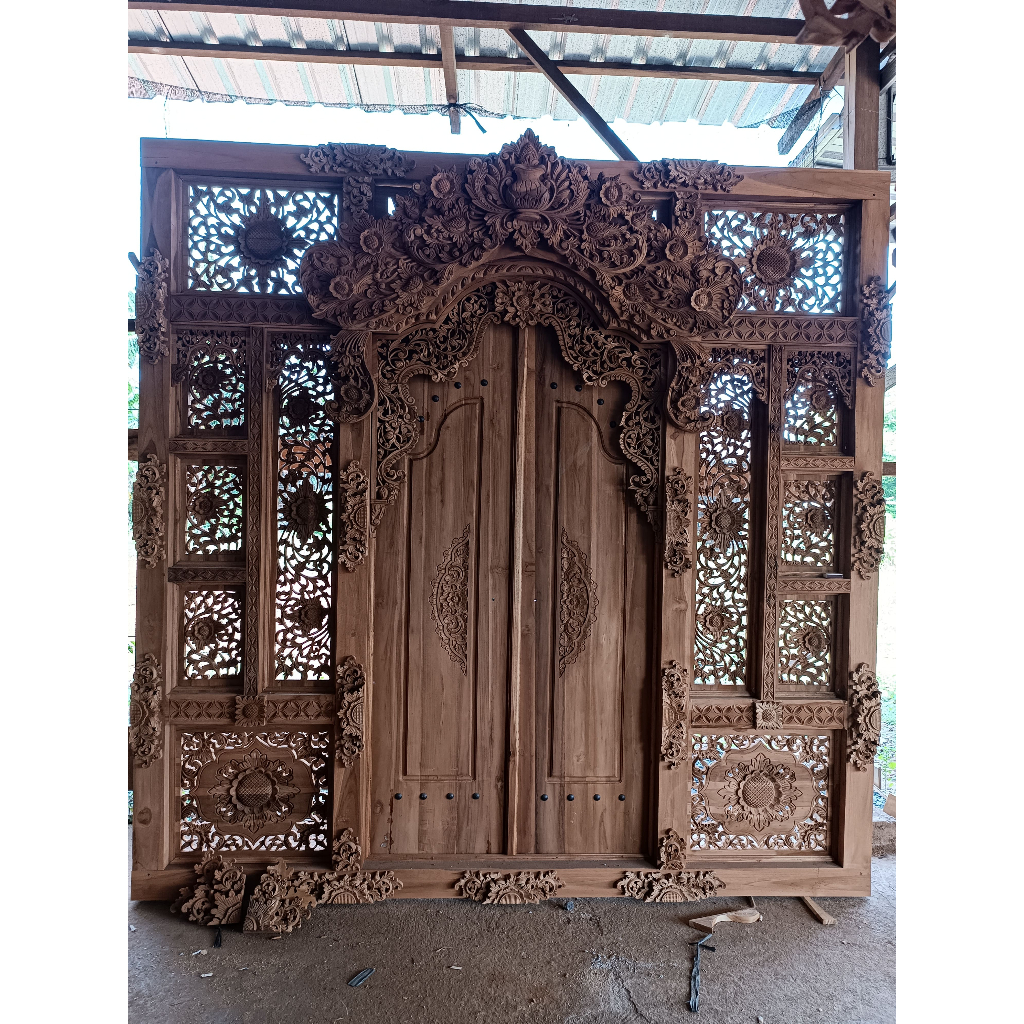 pintu gebyok ukir rumah adat bali model still