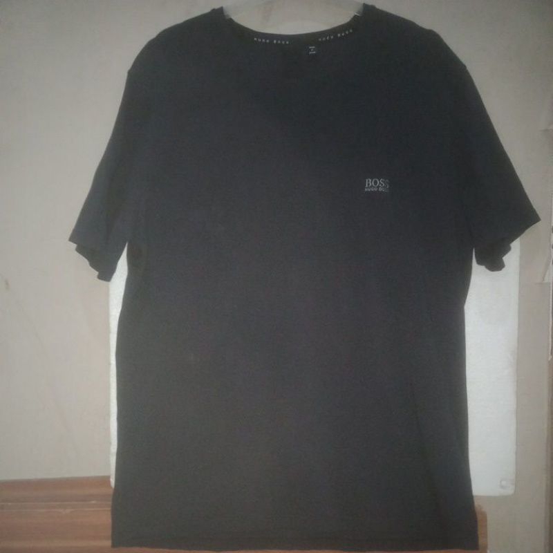 HUGO BOSS t shirt size L SECOND ORIGINAL