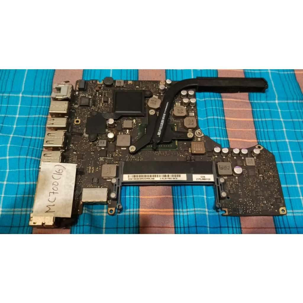 Logicboard Macbook Pro 13 MC700 (16) 2011 corei5 2.3 Mati bekas service