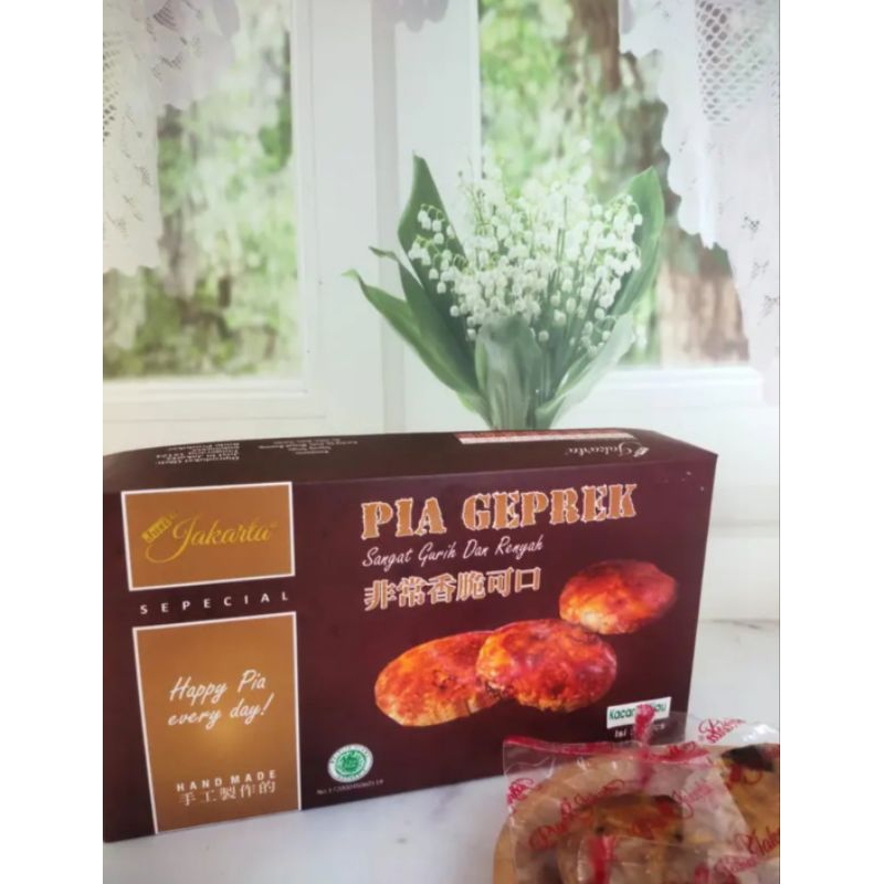 

Pia Geprek Just in jakarta Rasa kacang Ijo - oleh2 Just in Jakarta Snack Food Asli Paket