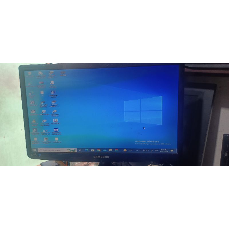 monitor komputer 22 LED Samsung minus