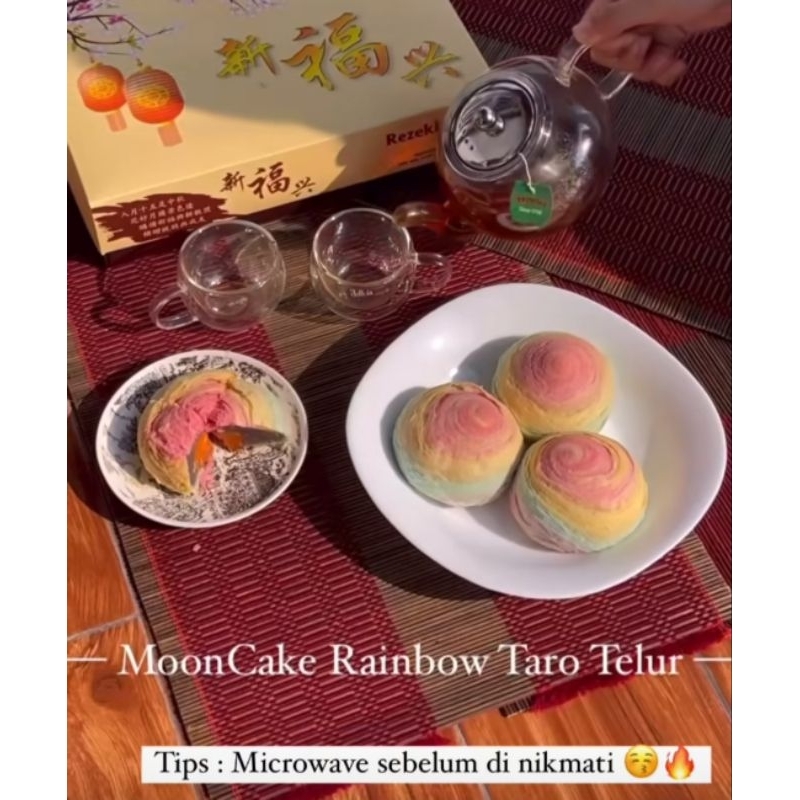 

MOONCAKE RAINBOW TARO TELUR ISI 4 PCS KUE BULAN REZEKI BARU MOON CAKE GIFT SET HAMPERS