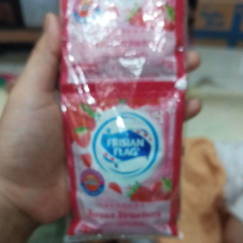 

susu kental manis Frisian flag rasa Korean stawberry