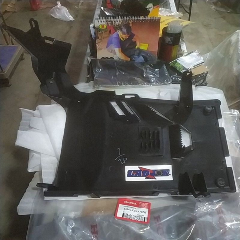 Cover Bawah Kolong VARIO 150/Cover Body/ 64340-K59-A70ZB/HONDA