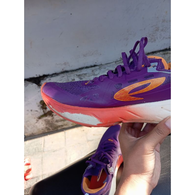 Sepatu Trail Running Nineteen - Yuza Riot Second