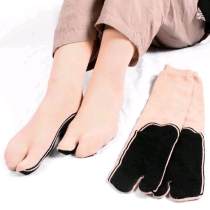 kaos kaki jempol polos wanita muslimah hijab dewasa panjang warna krem kulit