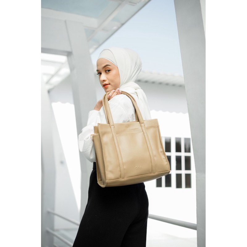 Satchel Bag - By Prive / Minimalist, Spacious Bag