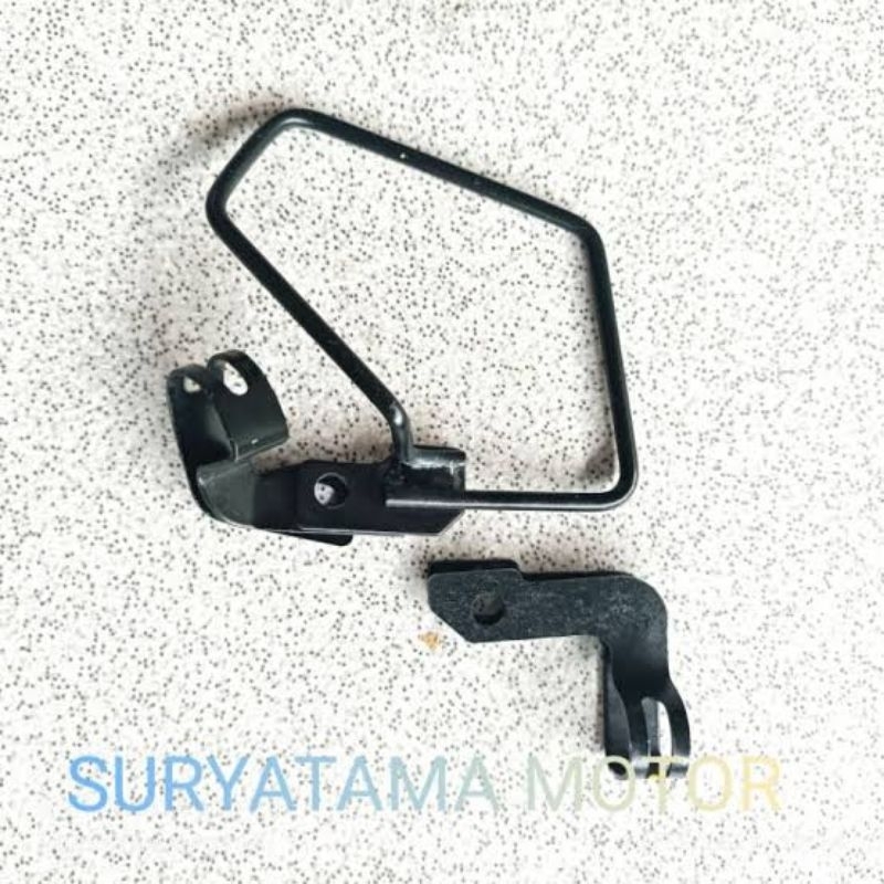 plat besi cekak penahan selang rem breket klem selang rem depan vario karbu beat karbu scoopy