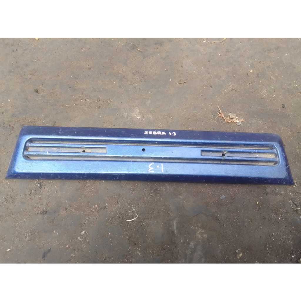 Grill Depan Daihatsu Zebra 1.3