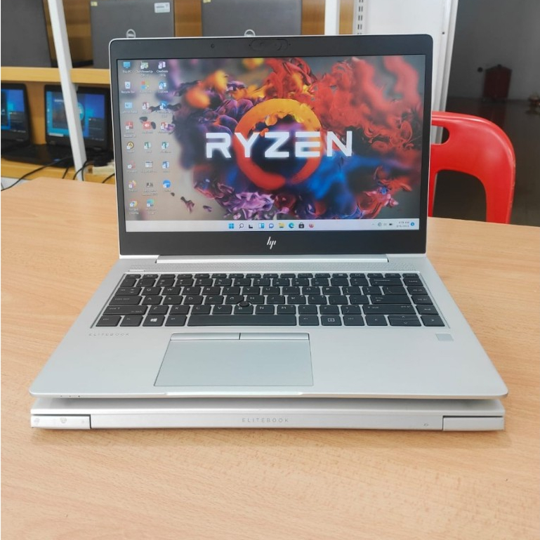 Laptop Hp EliteBook AMD RYZEN 3 2300u / VGA AMD 1Gb