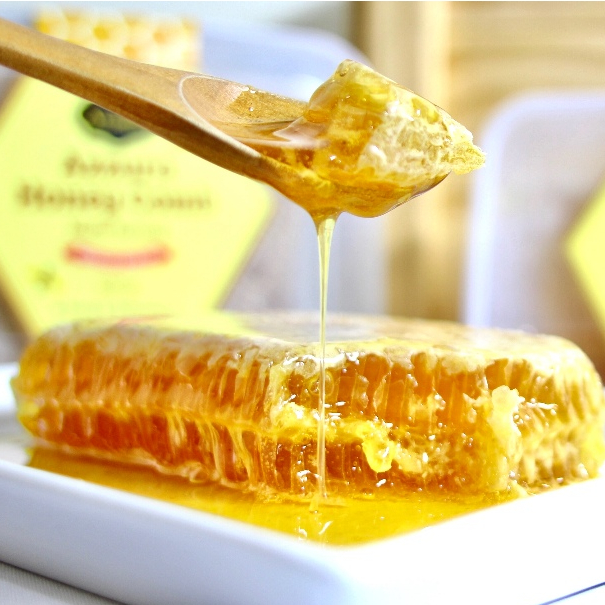 

Madu Sarang Azzura - Honey Comb - Raw Honey