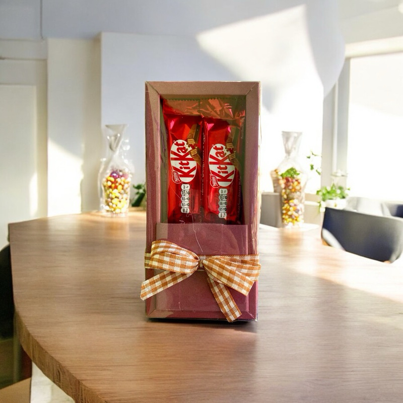 

BOX KITKAT gift kotak coklat kitkat valentine hampers birthday anniversary