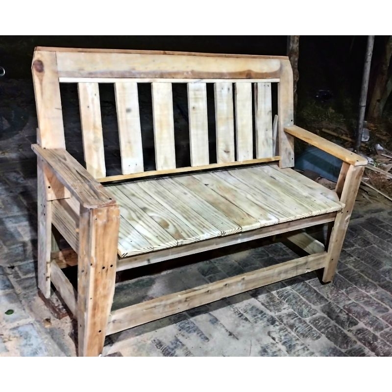 kursi kayu, kursi teras depan rumah