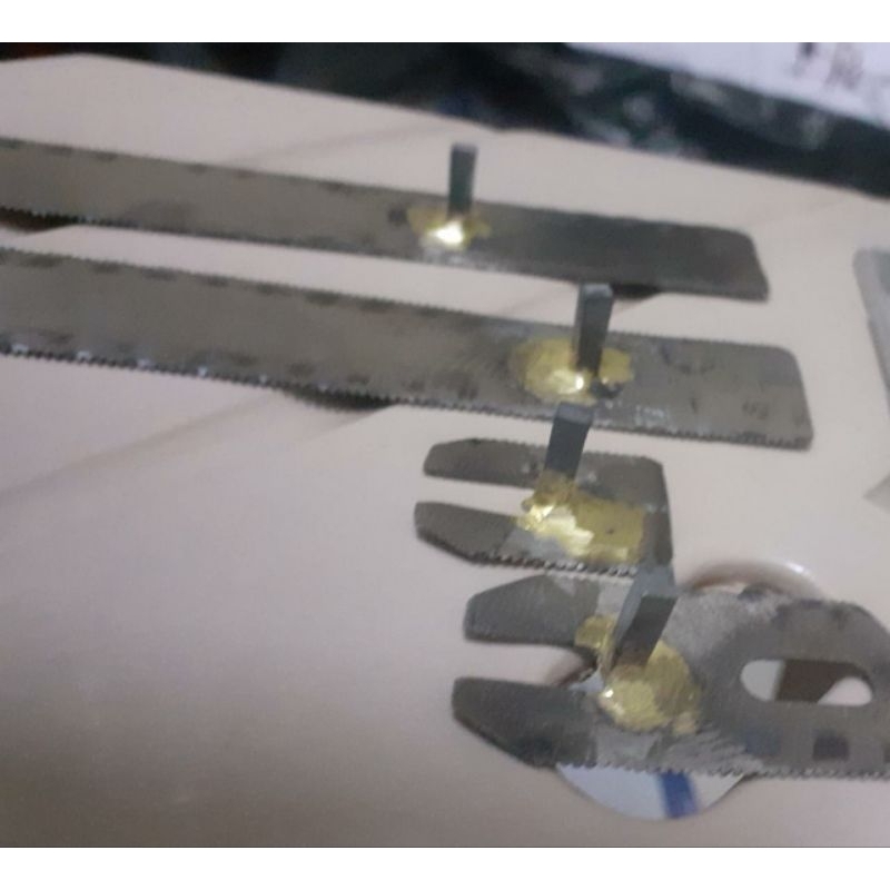 platina baja Widia tampan pendingin