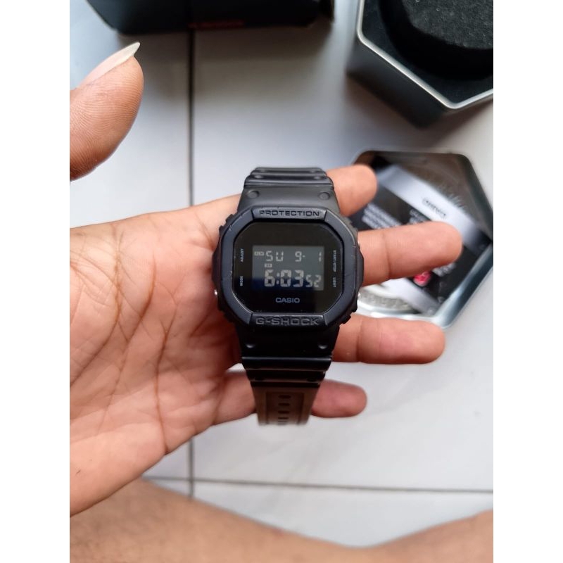 g shock dw5600bb