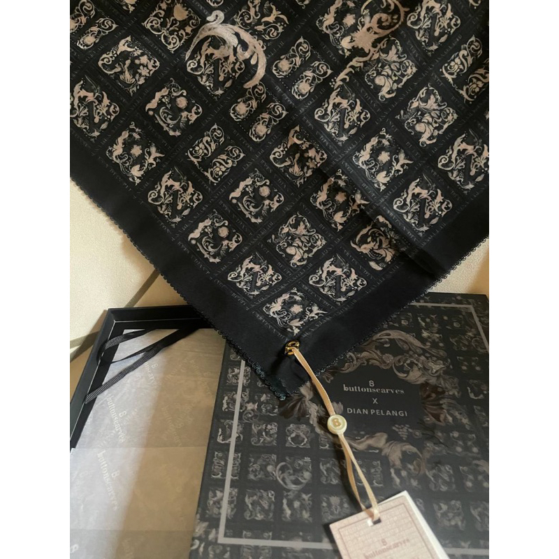 The Autograph Buttonscarves (split lebih murah)