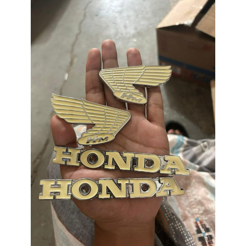 EMBLEM TANGKI GELATIK TAIWAN CREAM