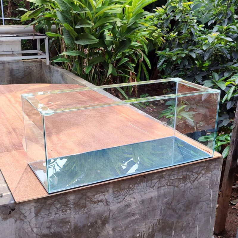 aquarium ukuran 100x40x40 dasar 8mm keliling 5mm
