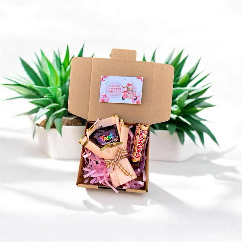 

Buket yupi buket mini hampers buket valentine birthday anniversary wedding silverqueen