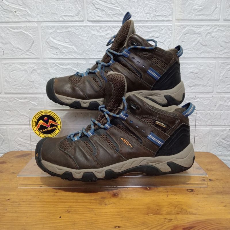 sepatu outdoor Keen second