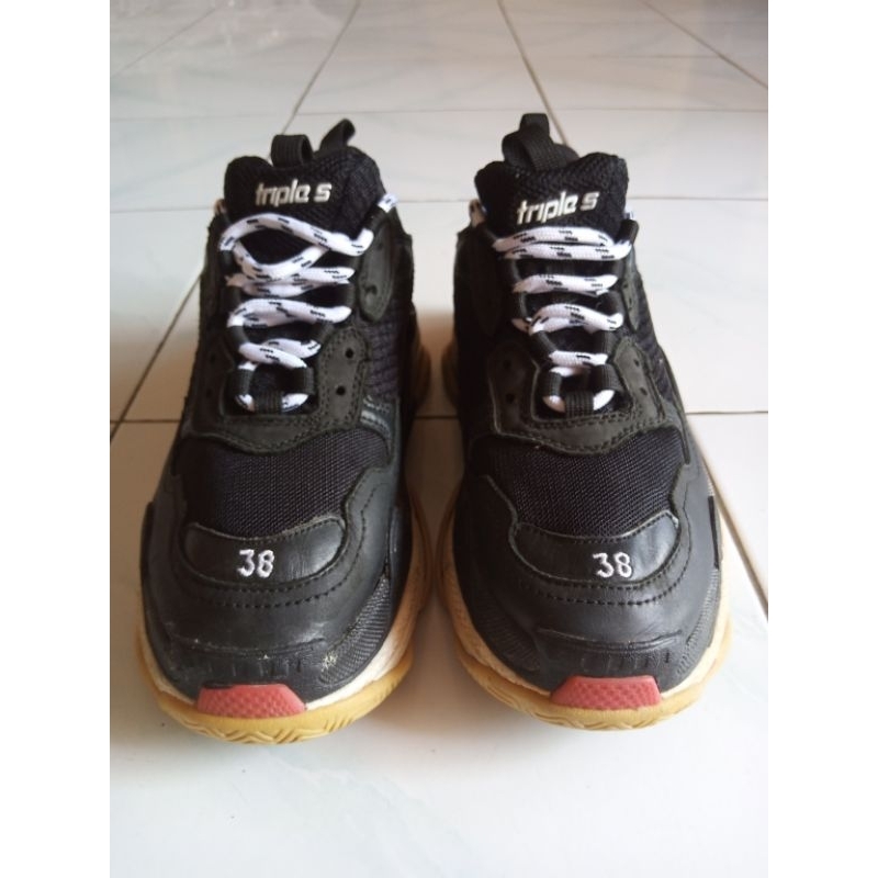 Sepatu Balenciaga triple S Uk 38 Sepatu Fashion Wanita Sepatu Olahraga Sepatu Murah Sepatu Vintage