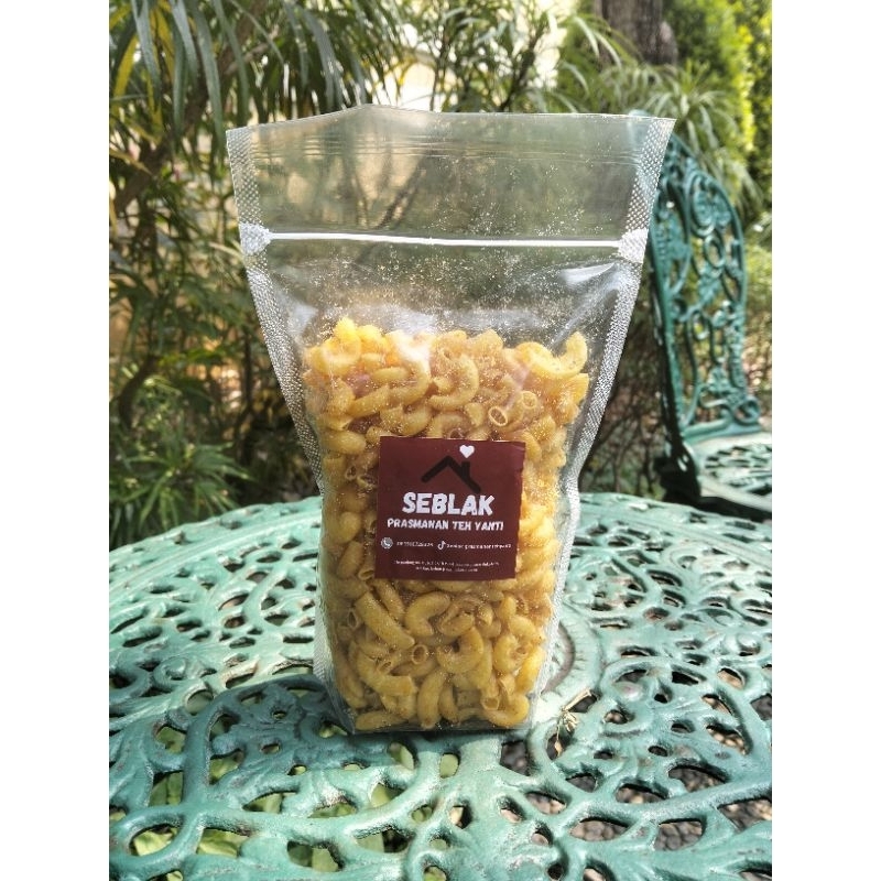 

makaroni seblak "Teh yanti'