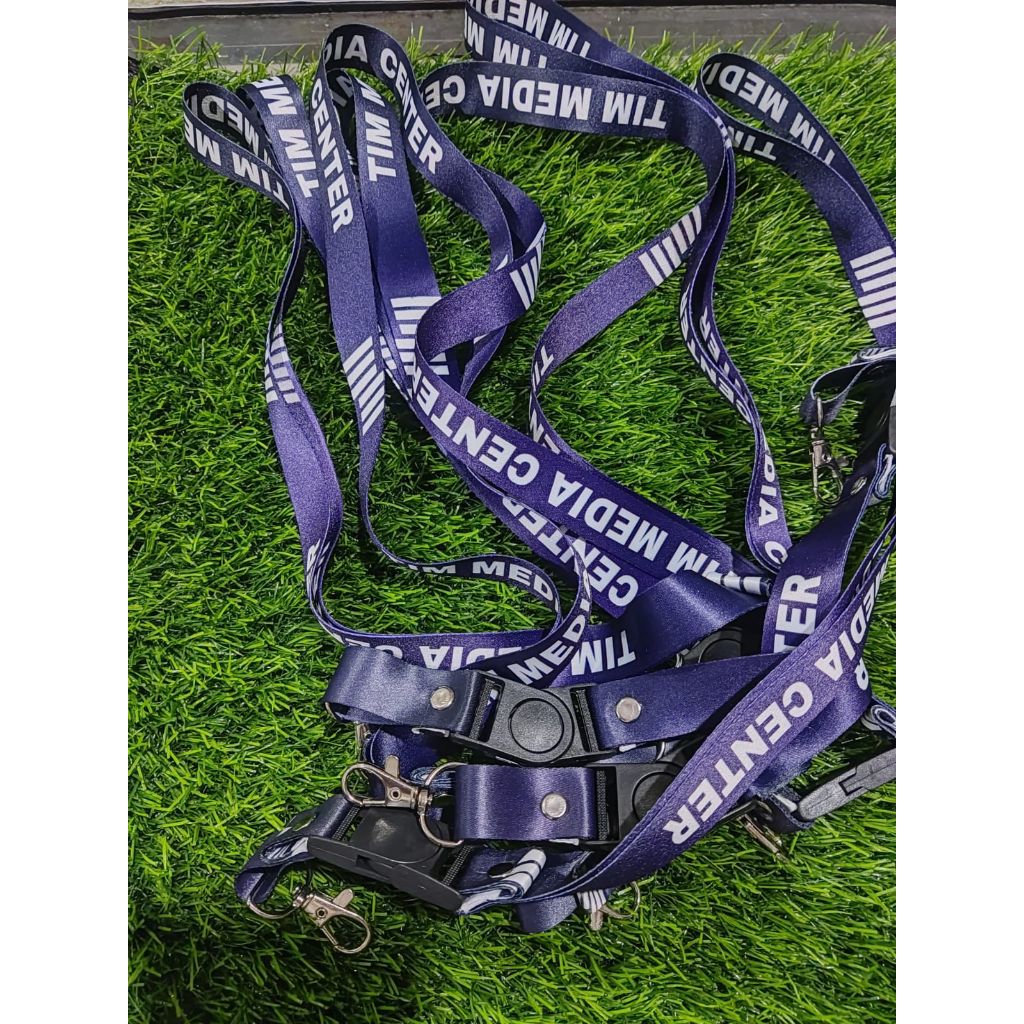 

Lanyard Custom 1 sisi Lanyard Custom Tali Id card Tali id card Custom nama Tali id card bisa request bebas Lanyard Tali Id card Modern Tali Id card Trending