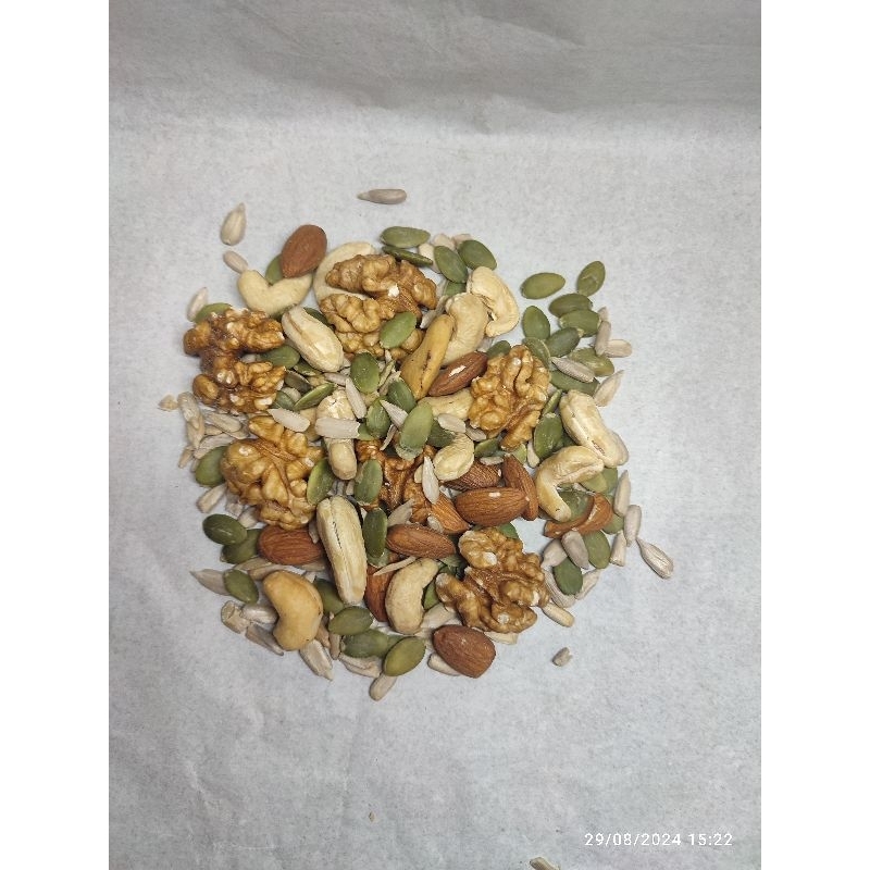

Promo Mix Nut Panggang Kacang Almond Mete Mede Kuaci Bunga Matahari Sunflower Seed Pumpkin Biji labu Walnut