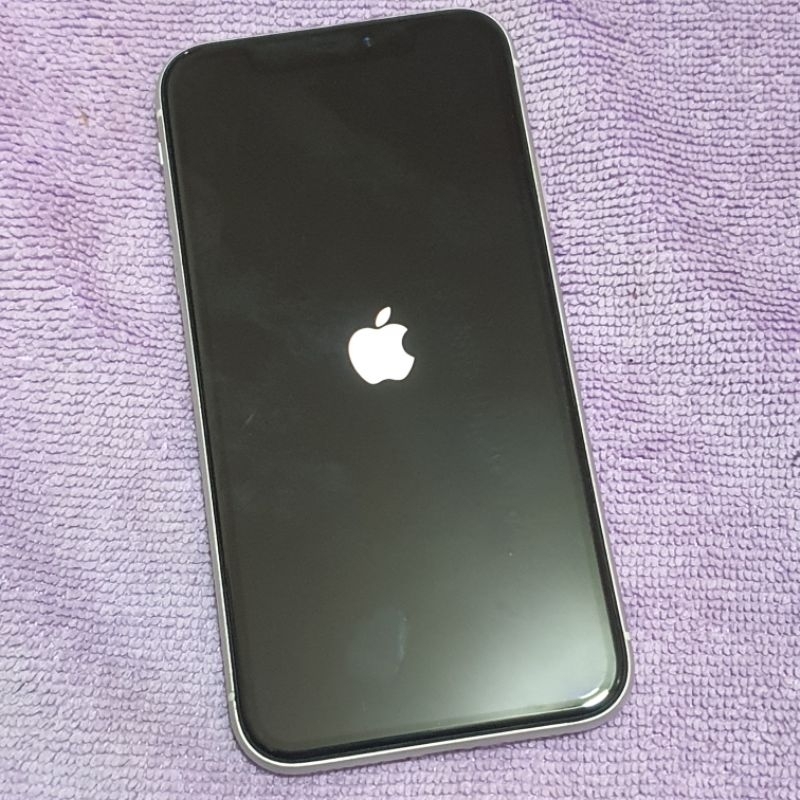 Handphone iphone XR Putih 64GB (BACA KETERANGAN)