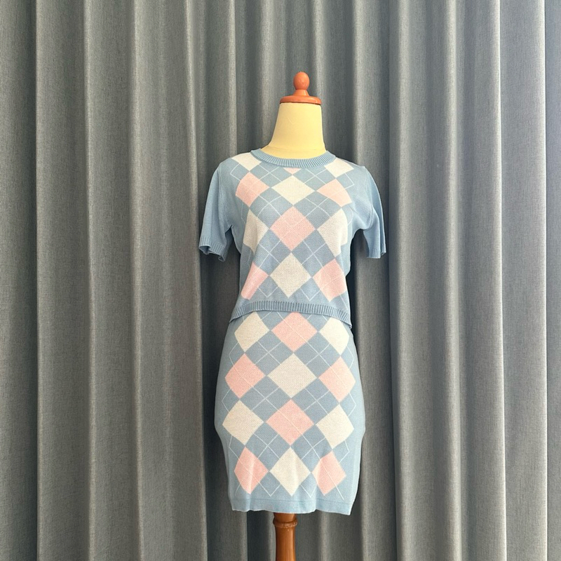 𝙉𝙀𝙒 COLORBOX One Set Light Blue Argyle Pattern Knit Top Baju Rajut High Waist Midi Skirt Setelan Wan