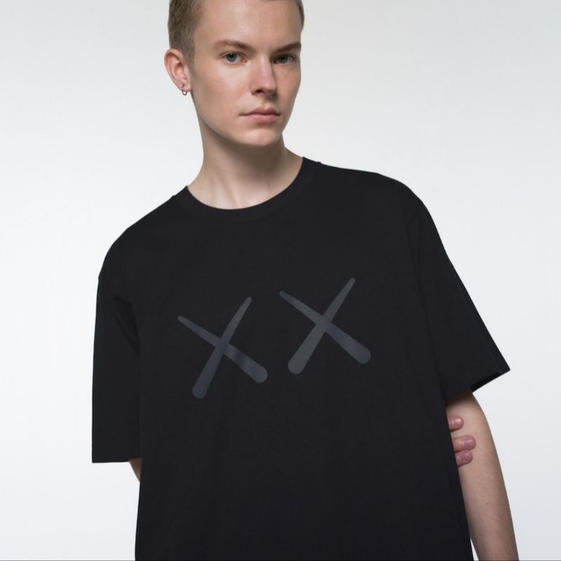 t-shirt UNIQLO x kaws + warhol- tshirt kaws + andy warhol x uniqlo- uniqlo ut